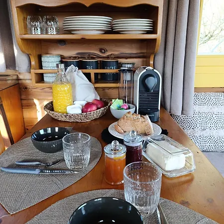 Roulotte, D'hotes A Tuffalun Bed & Breakfast